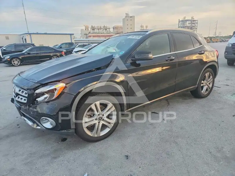 2018 Mercedes Benz GLA-Class фото