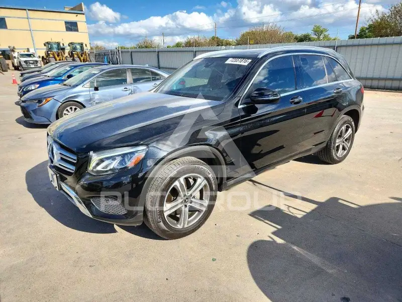 2018 Mercedes Benz GLC-Class фото
