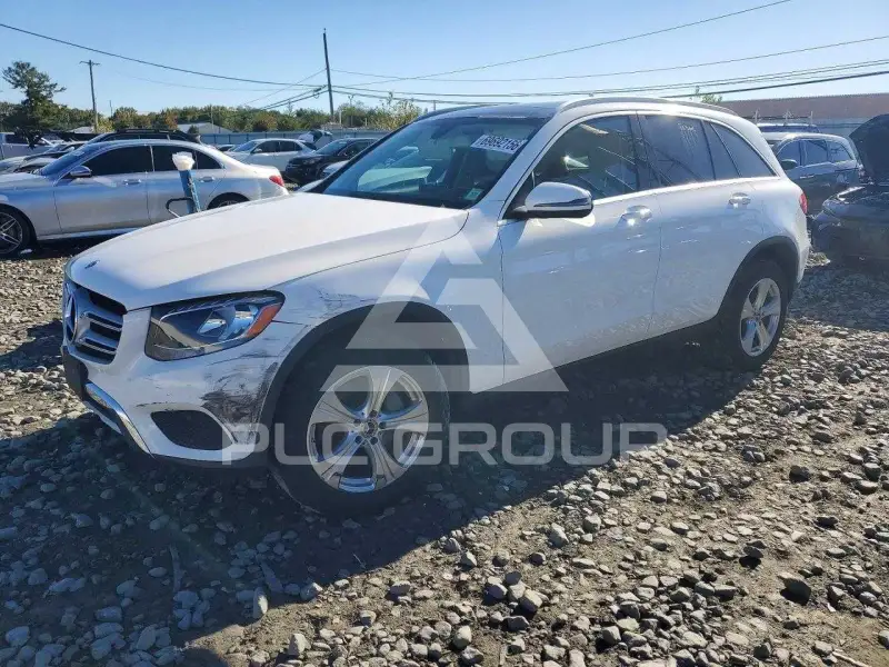2018 Mercedes Benz GLC-Class фото