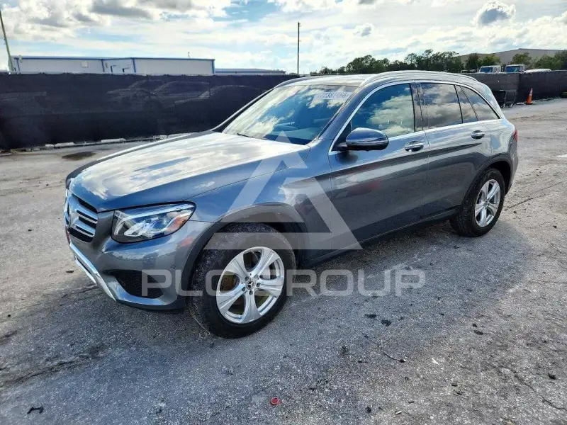 2018 Mercedes Benz GLC-Class фото