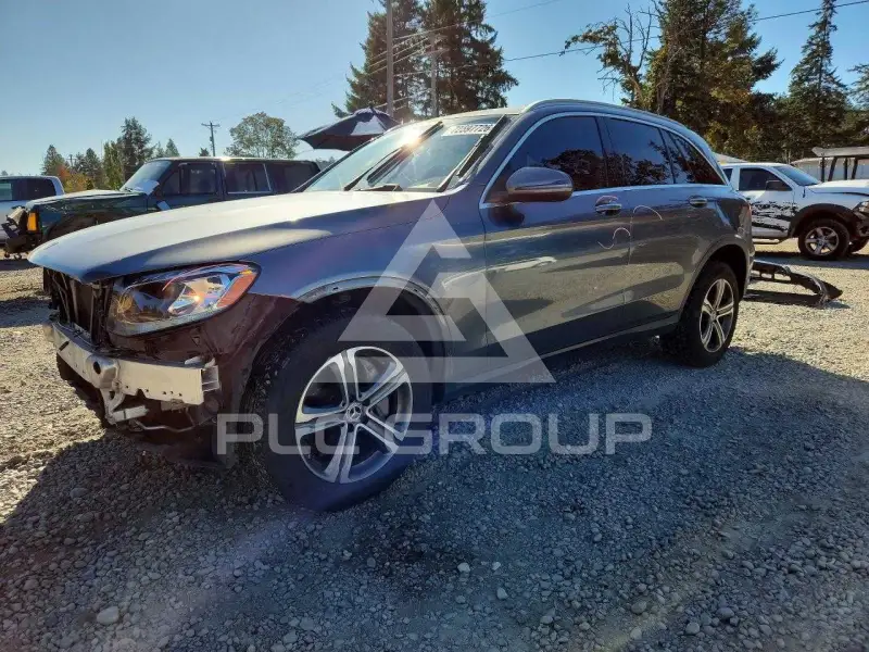 2018 Mercedes Benz GLC-Class фото