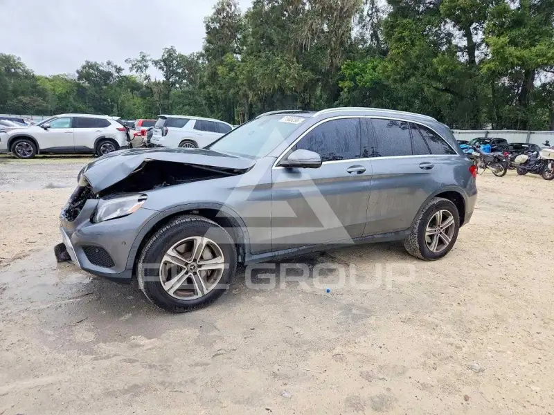 2018 Mercedes Benz GLC-Class фото