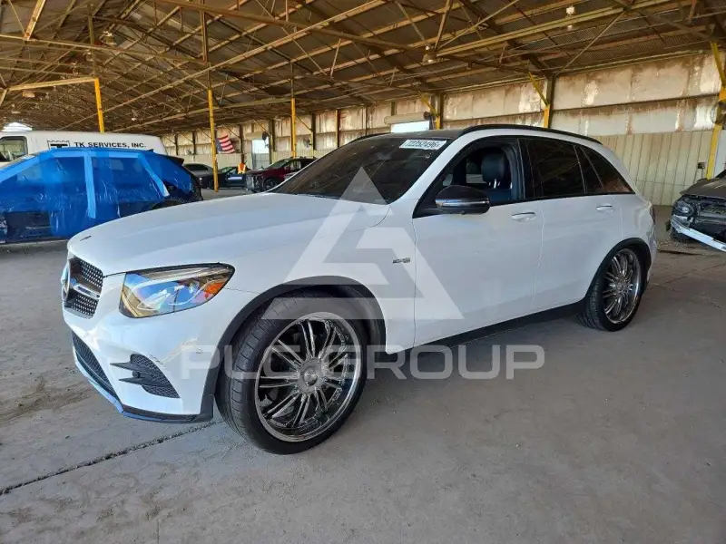 2018 Mercedes Benz GLC-Class фото