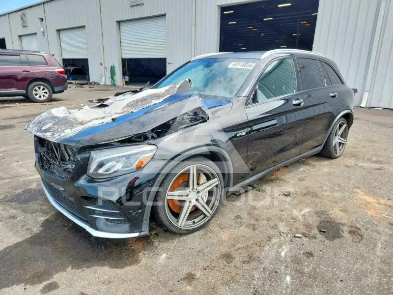 2018 Mercedes Benz GLC-Class фото