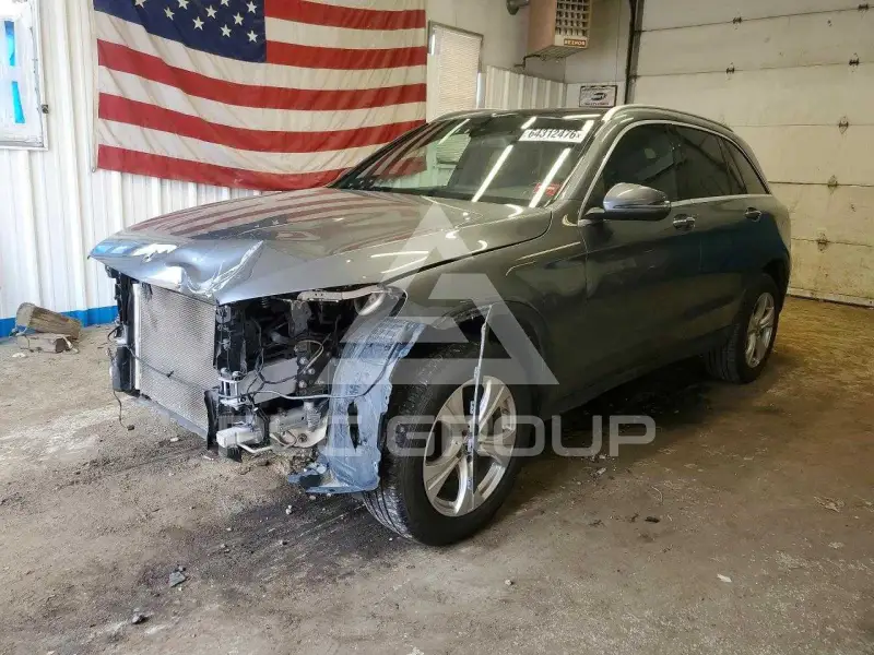 2018 Mercedes Benz GLC-Class photo