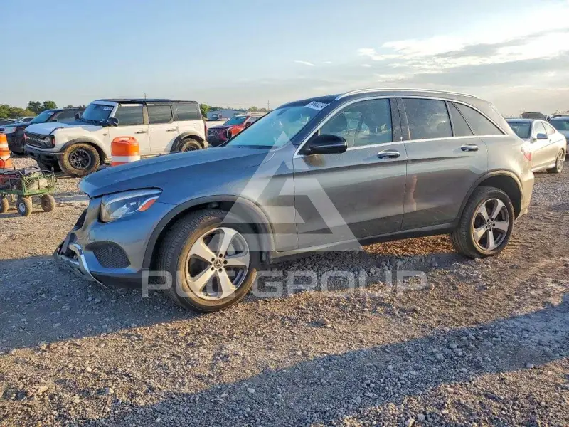 2018 Mercedes Benz GLC-Class photo