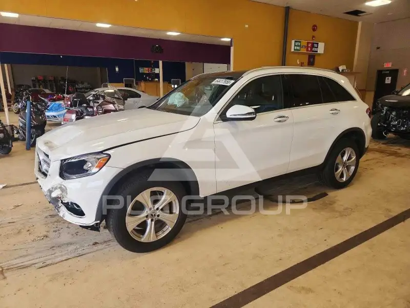 2018 Mercedes Benz GLC-Class фото
