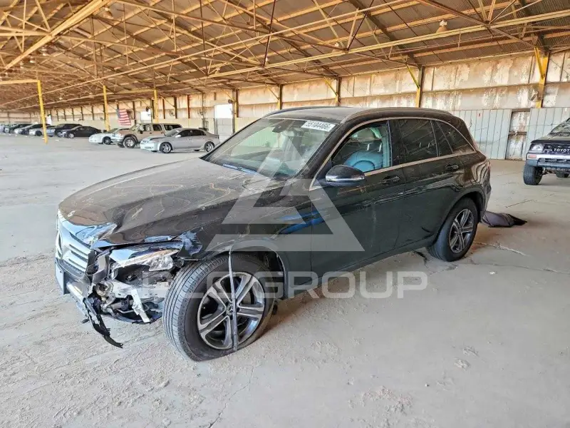 2018 Mercedes Benz GLC-Class фото