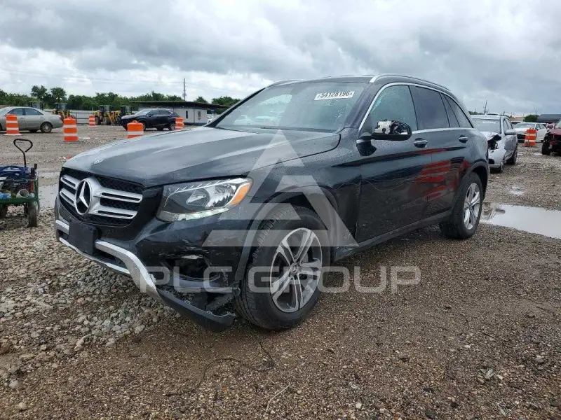 2018 Mercedes Benz GLC-Class photo
