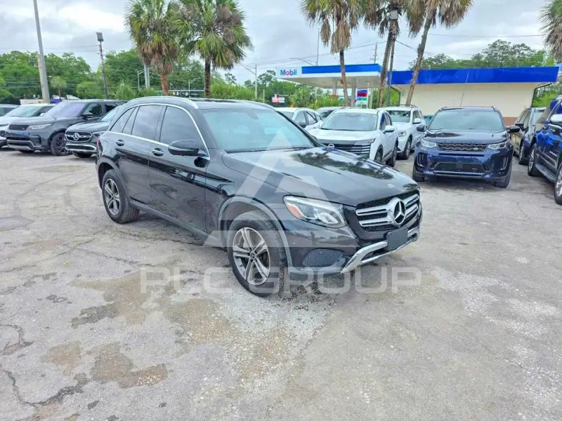 2018 Mercedes Benz GLC-Class фото