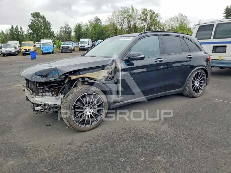 2018 Mercedes Benz GLC-Class фото