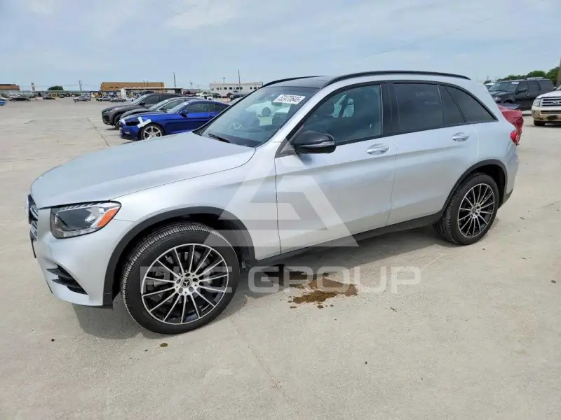 2018 Mercedes Benz GLC-Class фото