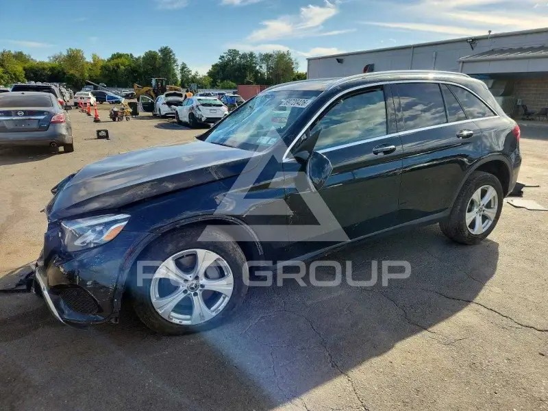 2018 Mercedes Benz GLC-Class фото