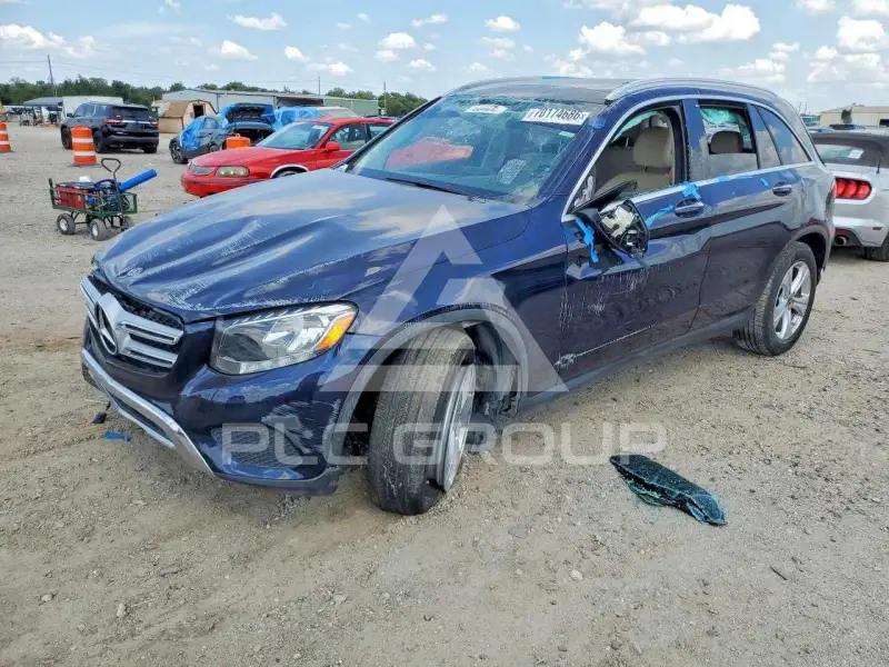 2018 Mercedes Benz GLC-Class фото