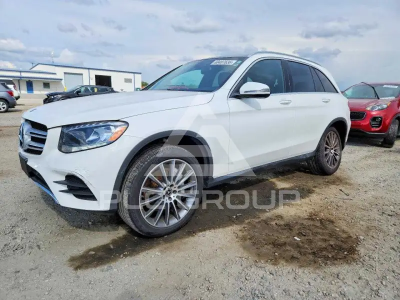 2018 Mercedes Benz GLC-Class фото