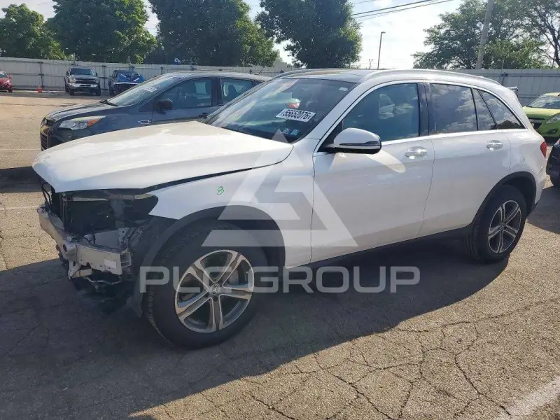 2018 Mercedes Benz GLC-Class photo
