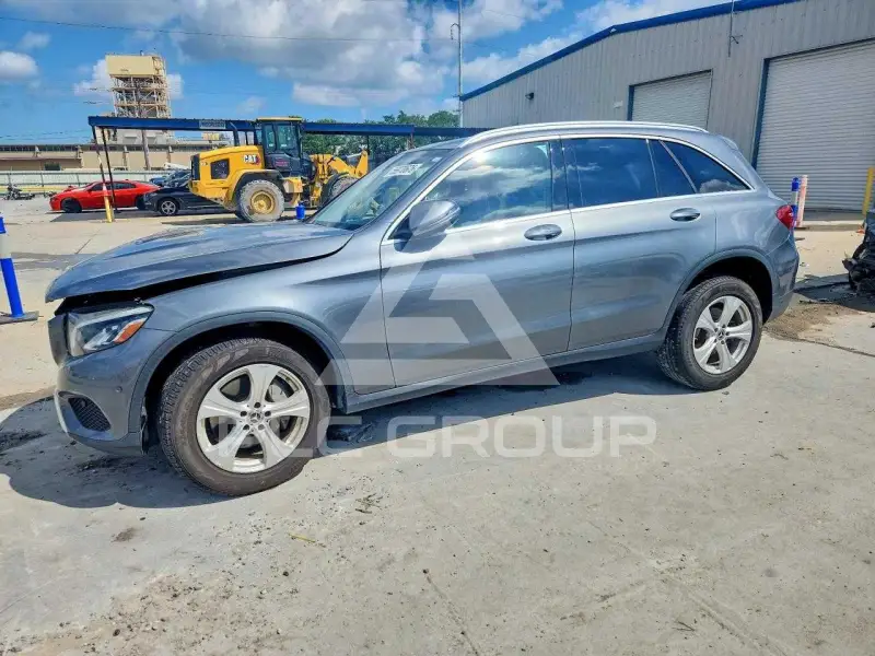 2018 Mercedes Benz GLC-Class photo