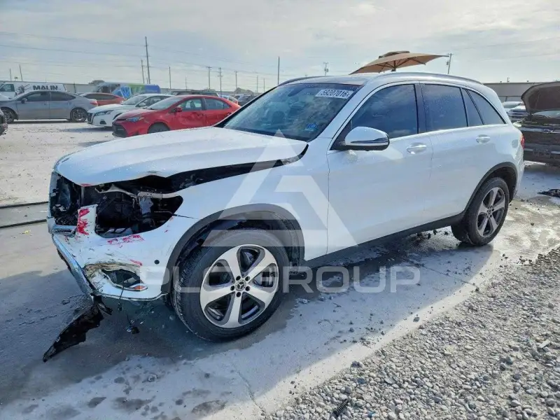2018 Mercedes Benz GLC-Class photo