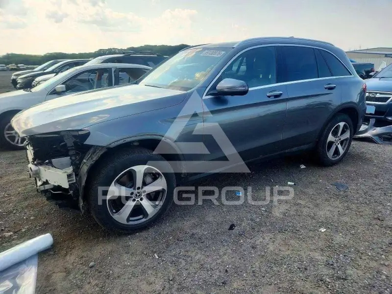 2018 Mercedes Benz GLC-Class фото
