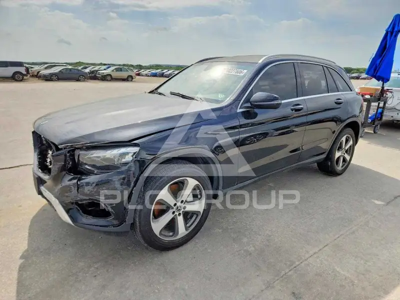 2018 Mercedes Benz GLC-Class фото