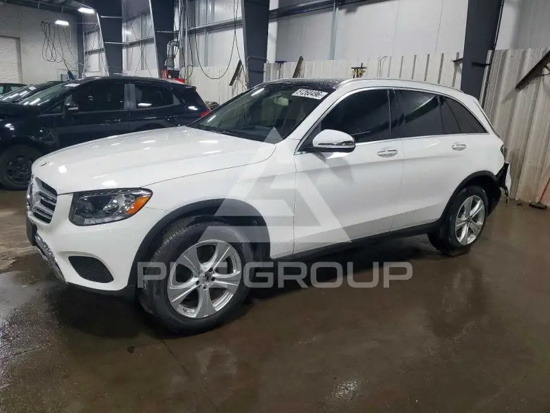 2018 Mercedes Benz GLC-Class фото