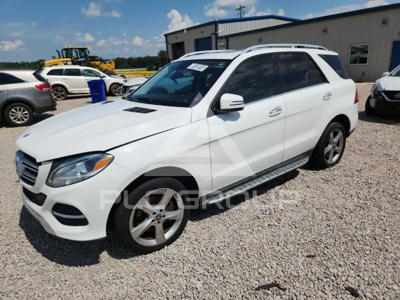 2018 Mercedes Benz GLE-Class фото