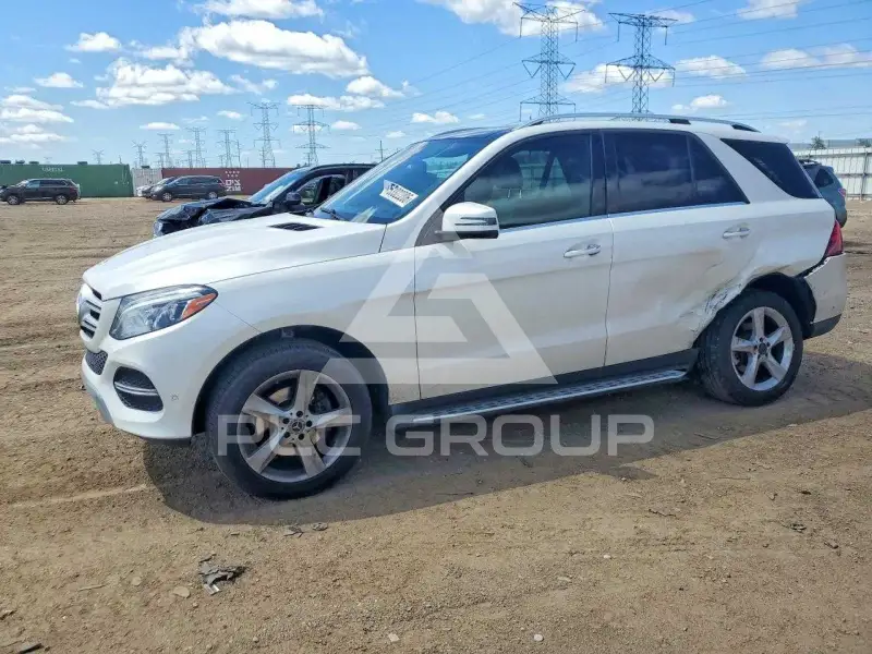 2018 Mercedes Benz GLE-Class фото