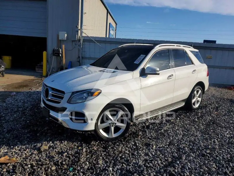 2018 Mercedes Benz GLE-Class фото