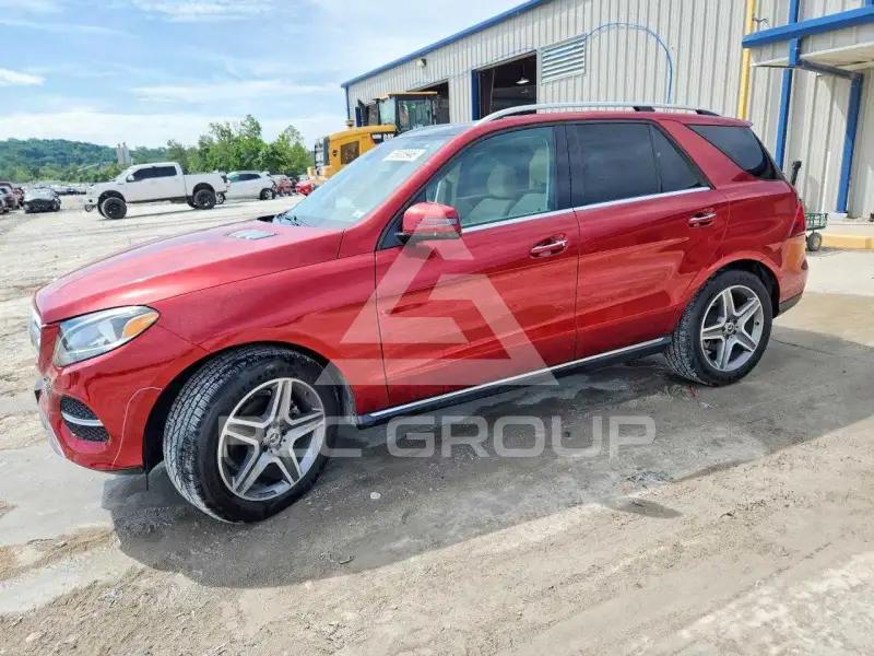 2018 Mercedes Benz GLE-Class фото