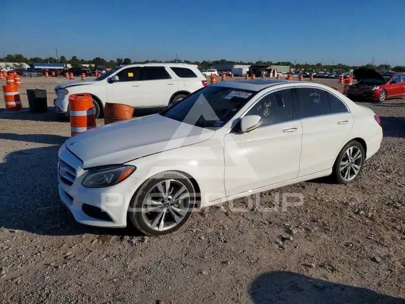 2018 Mercedes Benz C-Class photo
