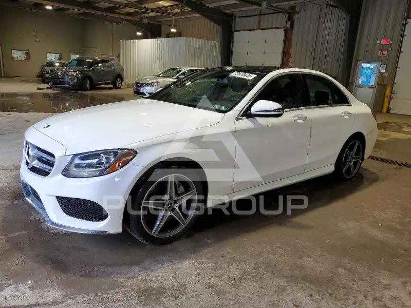 2018 Mercedes Benz C-Class фото
