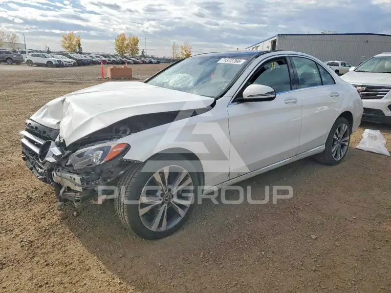 2018 Mercedes Benz C-Class photo
