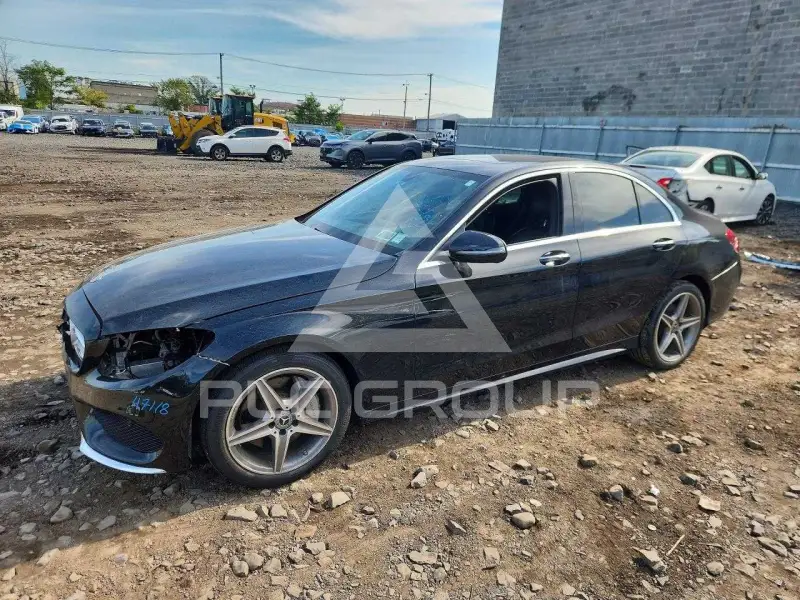 2018 Mercedes Benz C-Class фото