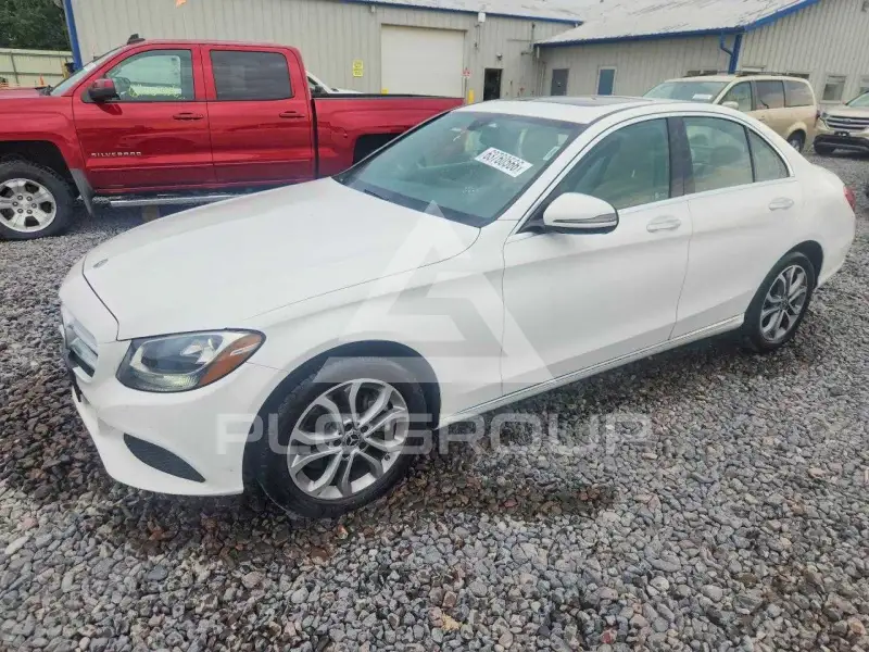 2018 Mercedes Benz C-Class фото