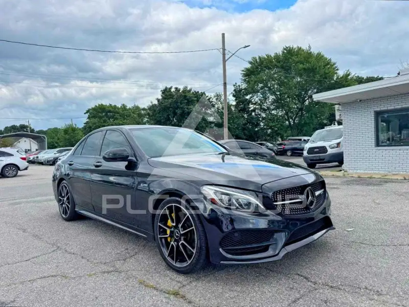 2018 Mercedes Benz C-Class фото
