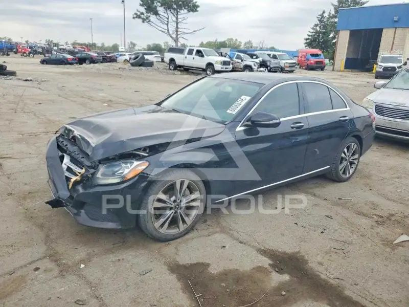2018 Mercedes Benz C-Class photo