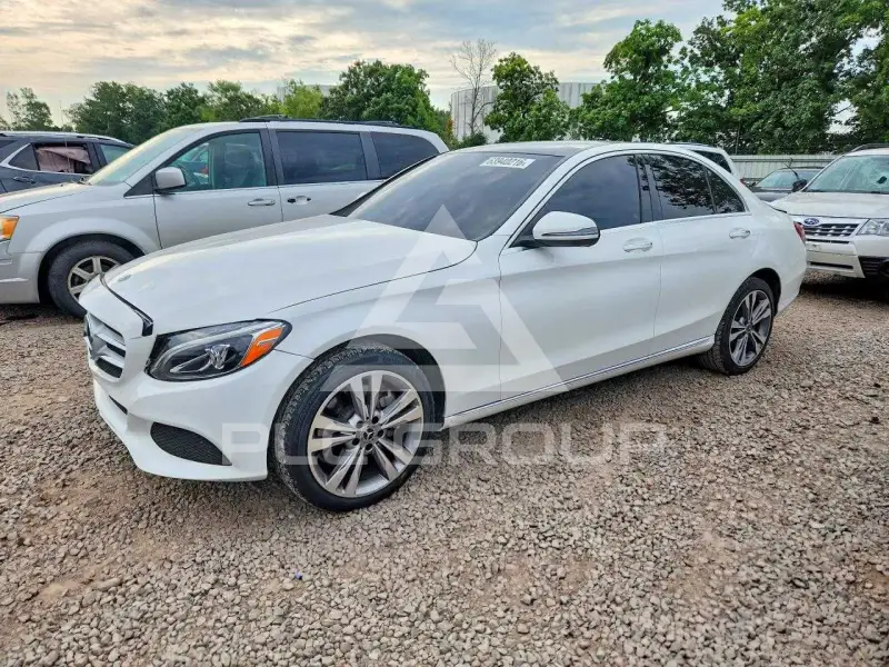 2018 Mercedes Benz C-Class photo