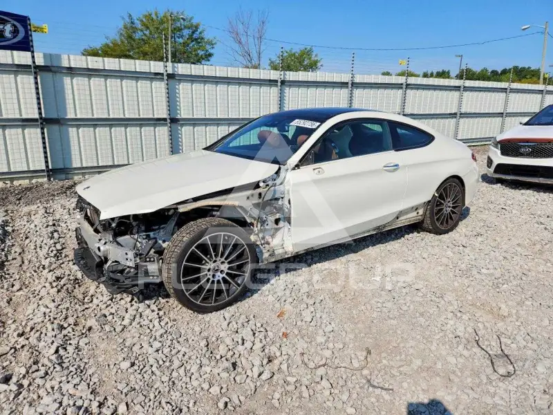 2018 Mercedes Benz C-Class фото