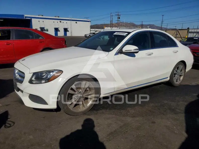 2018 Mercedes Benz C-Class фото