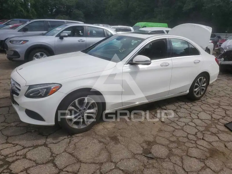 2018 Mercedes Benz C-Class photo
