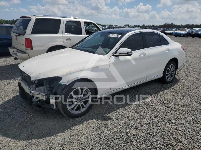 2018 Mercedes Benz C-Class photo
