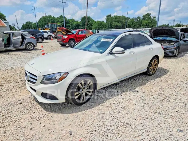 2018 Mercedes Benz C-Class photo