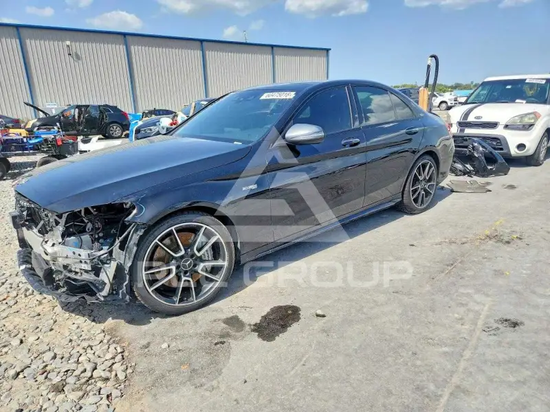 2018 Mercedes Benz C-Class фото