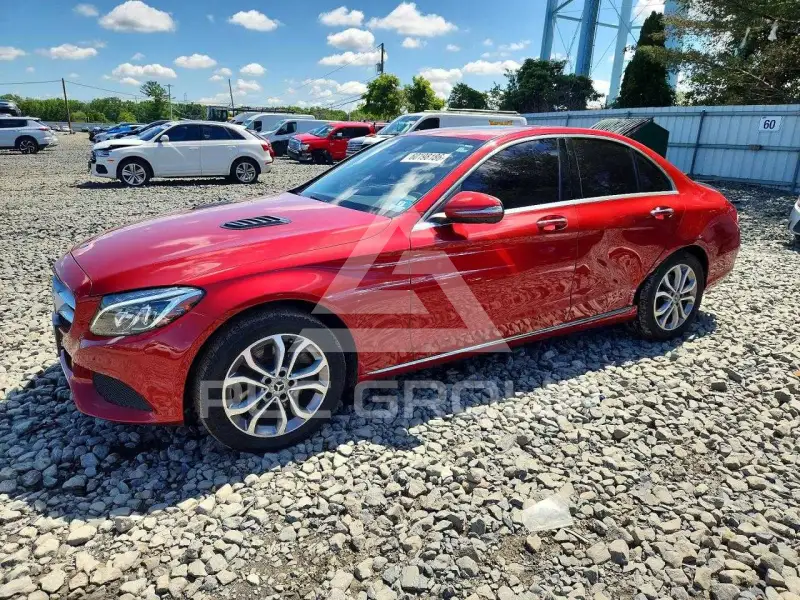 2018 Mercedes Benz C-Class фото