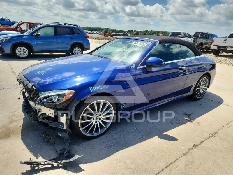 2018 Mercedes Benz C-Class photo