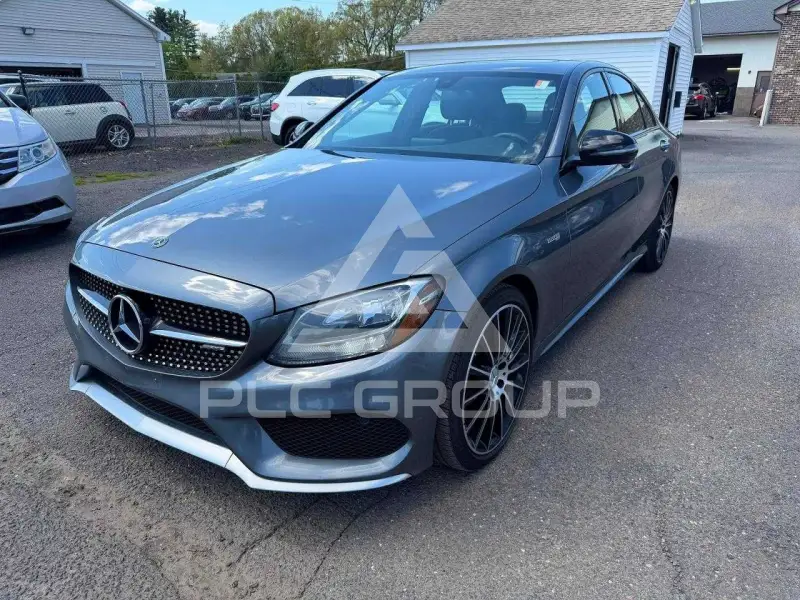 2018 Mercedes Benz C-Class фото