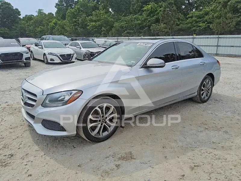 2018 Mercedes Benz C-Class фото