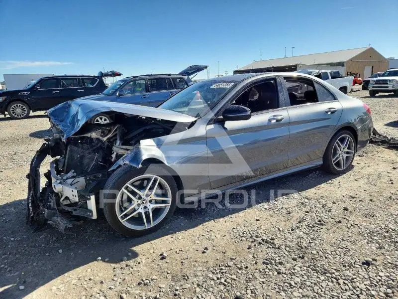2018 Mercedes Benz C-Class photo