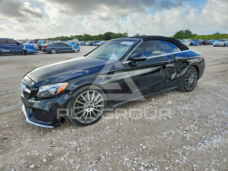 2018 Mercedes Benz C-Class фото