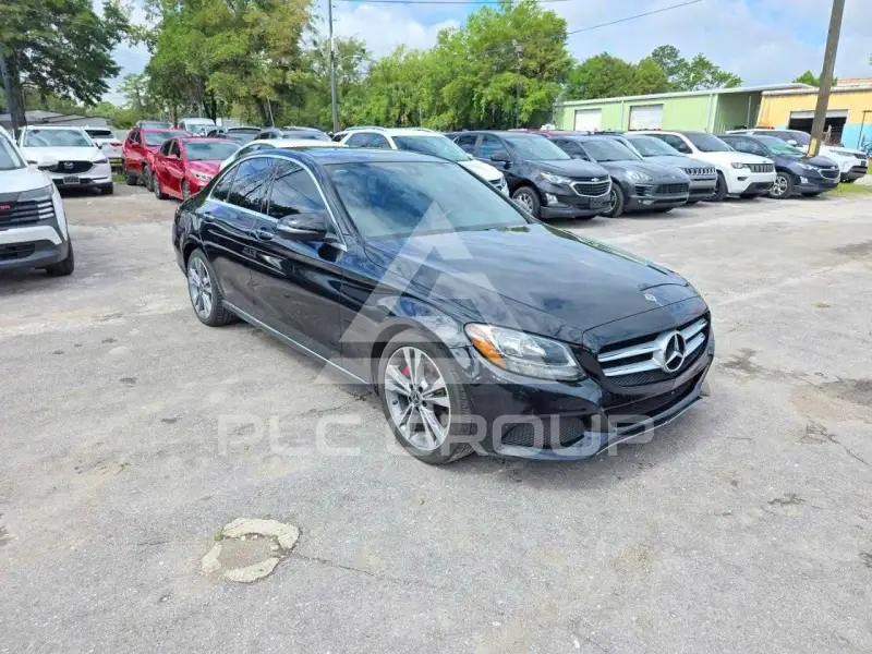 2018 Mercedes Benz C-Class фото